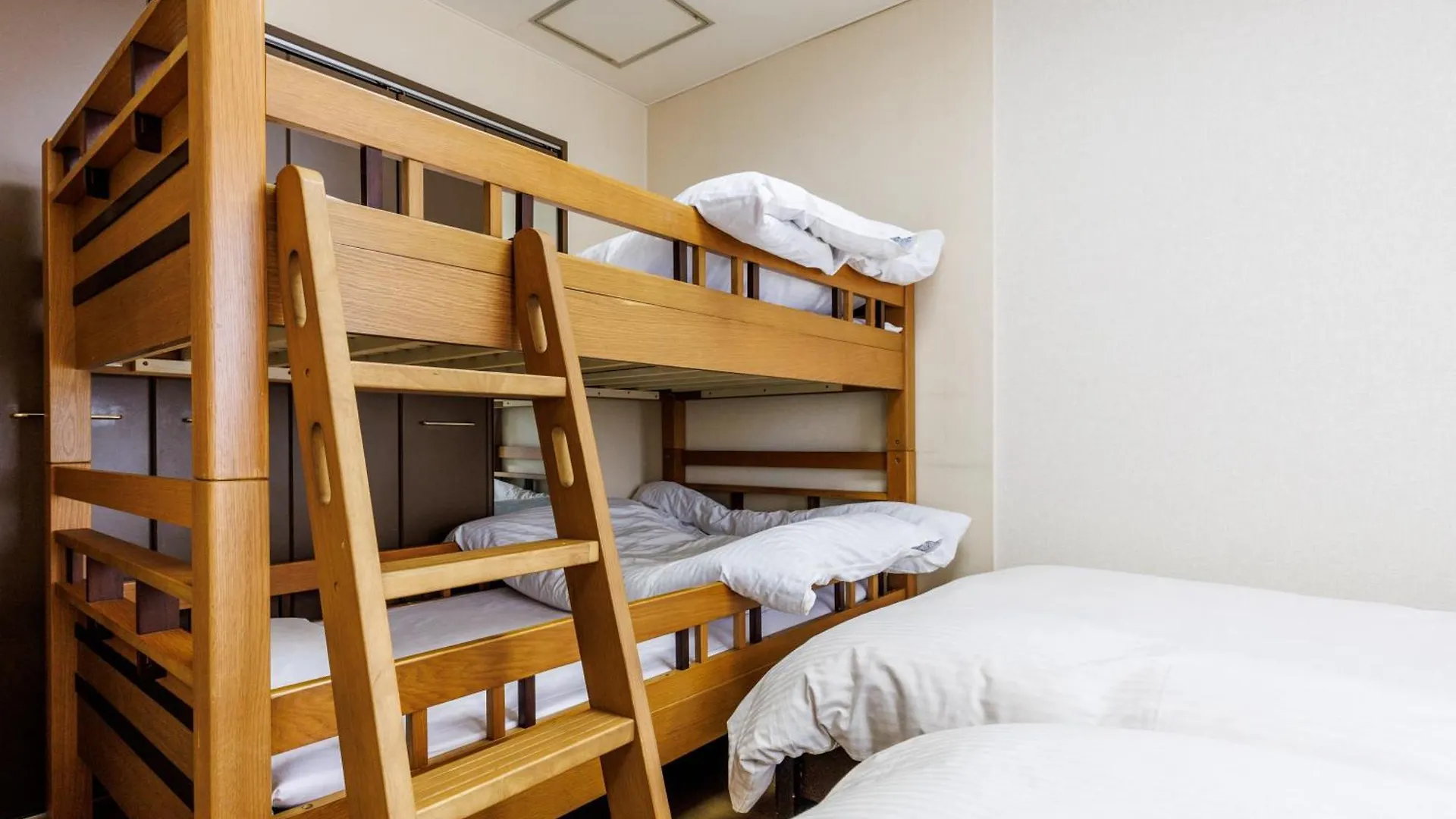 Seoul Garden Hotel Хакодате